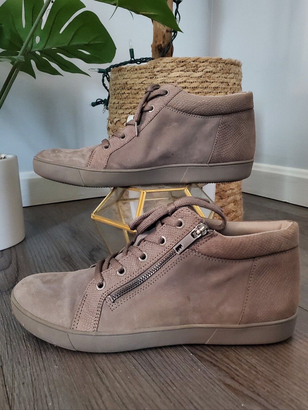NATURALIZER Motley Taupe Suede Sneaker Booties 11